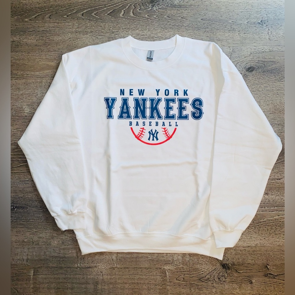 New York Yankees sweatshirt